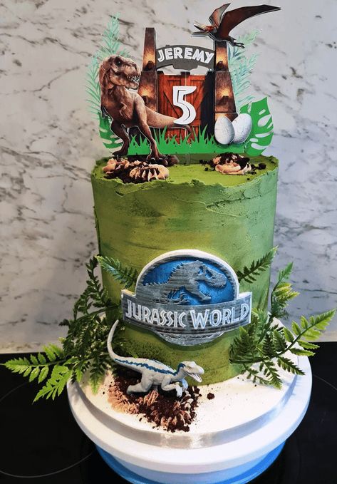 Jurassic Park Birthday Cake, Jurassic Park Cake, Chocolate Vanilla Cake, Jurassic World Cake, Dino Birthday Cake, Jurassic Park Birthday Party, Jurassic Park Party, Dinosaur Birthday Theme, Birthday Party At Park