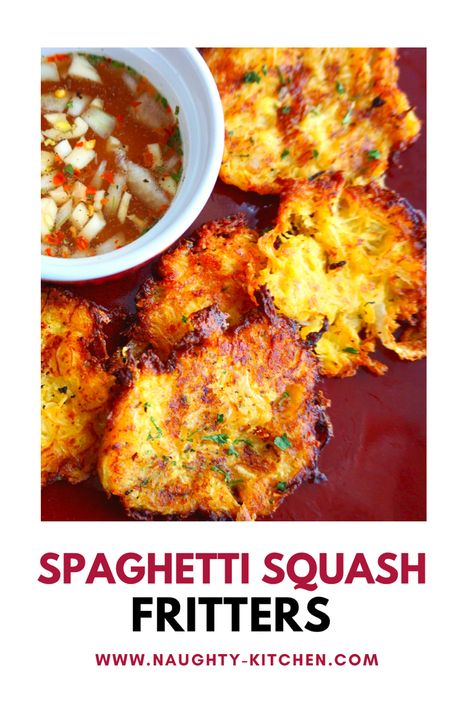 Low carb spaghetti squash Spaghetti Squash Latkes, Fried Spaghetti Squash, Spaghetti Squash Fritters, Parents With Child, Squash Fritters, Sweet Potato Fritters, Easy Low Carb Snacks, Baked Spaghetti Squash, Easy Spaghetti