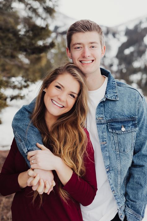 Photography Poses Couples, Tibble Fork Reservoir, Christmas Couple Pictures, Photography Typography, Poses Couples, Couple Engagement Pictures, Regular People, Artwork Inspiration, Family Picture Poses