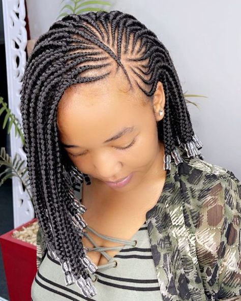 Asymmetrical Bob with Half Cornrows Half Lines And Braids Hairstyles, Conrows Lines And Braids With Curls, Braids Hairstyles With Cornrows, Bob Cornrows, Hairstyles With Cornrows, Pencil Braids, Shoulder Braids, Conrows Lines Natural Hair Short, Hairstyles Lines