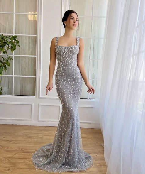 Gorgeous Prom Dresses Classy, Dark Dress, Dinner Dress Classy, Stylish Wedding Dresses, Black Prom Dress, Senior Prom, فستان سهرة, Wedding Dress Sizes, Chapel Train