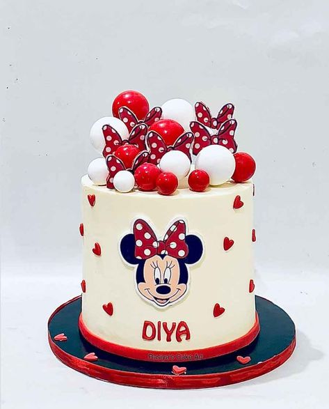 Os Bolos da Minnie mais Lindos (e topos de Bolo que Combinam) - Mulher Além da Mãe Bolo Minnie, Cake Decorating, Lily, Cake