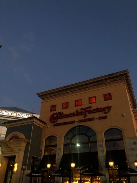 Aesthetic Mall Exterior, Cheesecake Factory Aesthetic, Mall Astethic Pic, Cheesecake Factory Birthday, Mall Of America Aesthetic, Factory Aesthetic, Factory House, Prom 23, America Trip