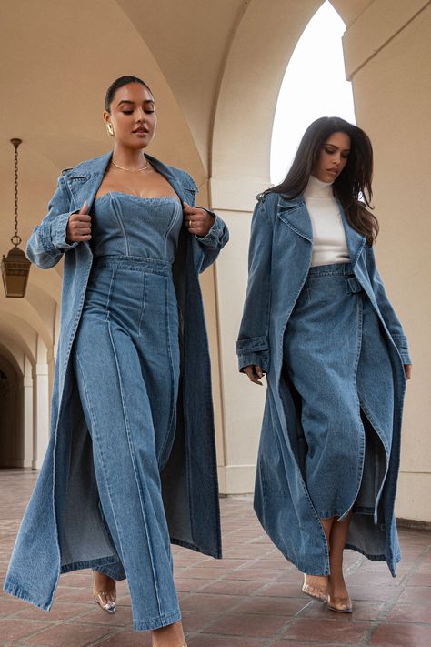 Satin Dress Denim Jacket, Denim On Denim Outfit 90s, Denim Gown, Full Denim Outfit, Urban Shoot, Nye 2024, All Denim Outfits, Outfit Elegantes, Outfit Denim