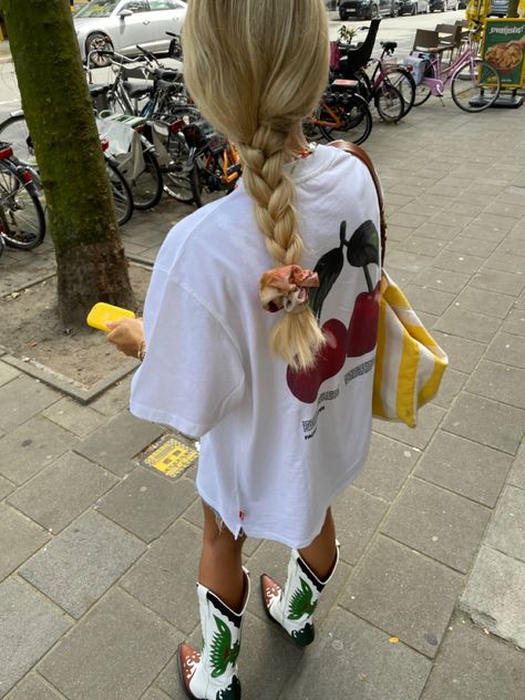 Cherry t-shirt, levis shorts , cowboy boots, toral boots , scandi style, cool girl, outfit inspo , casual style, Cowboy Boot Outfits, Mode Ulzzang, 2024 Outfits, Spring Fits, Mode Inspiration, Fashion Outfit, Summer Outfit, Daily Fashion, Spring Outfit