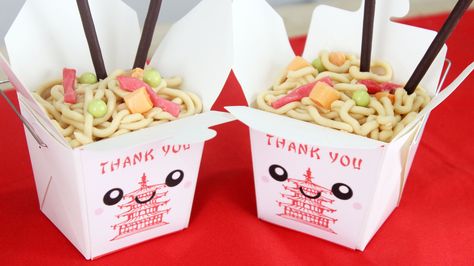 What Makes Chinese Food Packaging Healthy?🍜  #ChineseFoodBoxes #Packaging #Food #CustomBoxes #Wholesale #Freshness #Healthy #SmallBusiness #Meal #Quality #PakBoxes Cakes Videos, Chinese Takeout Box, Kawaii Party, Chinese Street Food, Chinese Snacks, Cake Rolls, Krispy Treats, Chinese Takeout, Rice Krispy