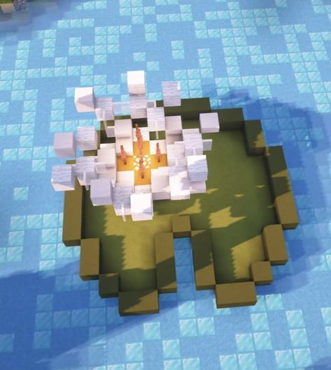 Minecraft Giant Flowers Build, Lake Design Minecraft, Minecraft Lilypad Build, Minecraft Ocean Decoration, Minecraft Water Lily, Giant Lily Pads Minecraft, Minecraft Sculptures Easy, Minecraft Nature Aesthetic, Aesthetic Pond Minecraft