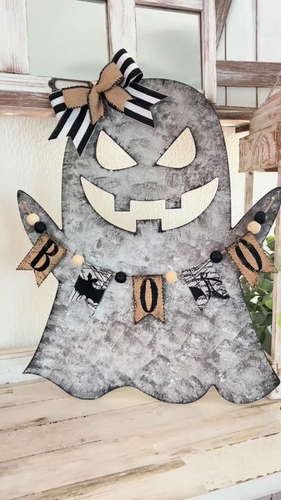 Diy Ghost Decoration, Dollar Tree Halloween Decor, Handmade Halloween Decorations, Ghost Decor, Americana Crafts, Ghost Crafts, Dollar Tree Pumpkins, Fall Decor Diy Crafts, Halloween Craft Projects