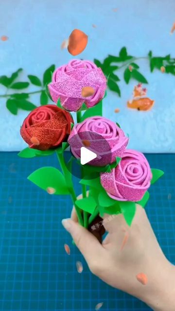 Foam Flower Bouquet, Paper Flower Crown, Ecofriendly Crafts, Paper Flower Garlands, How To Make Rose, Acrylic Painting Diy, Rose Crafts, Handmade Flowers Fabric, Flower Diy Crafts