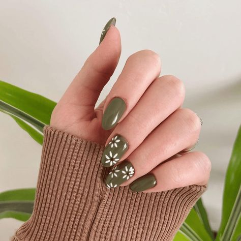 Olive Green And Pink Nails, Brown And Green Nails, Nails Olive, Olive Green Nails, Nail Designs Short, Olive Nails, November Aesthetic, Nails Heart, Nails Flower