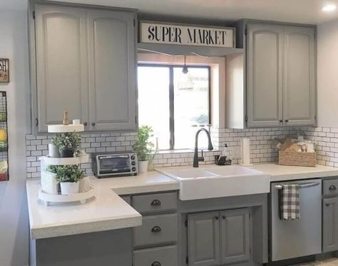 Amazing 🏡 Farmhouse Kitchen Cabinet Ideas and Designs - CabinetCorp Moody Kitchen, Cocina Shabby Chic, Interior Design Minimalist, Rustic Kitchen Cabinets, Gray Cabinets, Farmhouse Kitchen Cabinets, Farmhouse Kitchen Design, New Kitchen Cabinets, Kitchen Cabinets Makeover