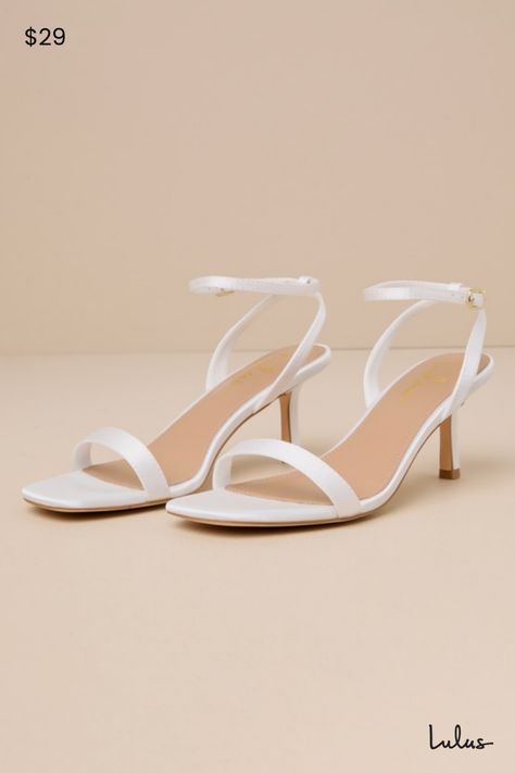 Simple White Heels Short, Prom Heels Low, Short White Heels Wedding, White Heels Casual, Short White Heels, Cute Prom Shoes, White Heel Sandals, Quince Shoes, White Kitten Heels