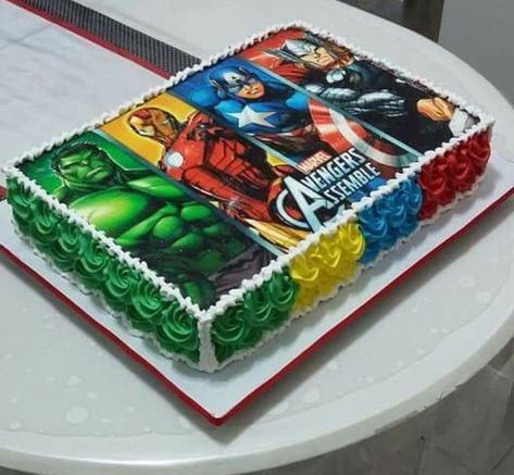 Avengers Cake Design, Avengers Themed Cakes, Photo Print Cake, Dubai Cake, Marvel Birthday Cake, Hulk Birthday Cakes, Avengers Birthday Party Decorations, Marvel Avengers Cake, Avengers Cake