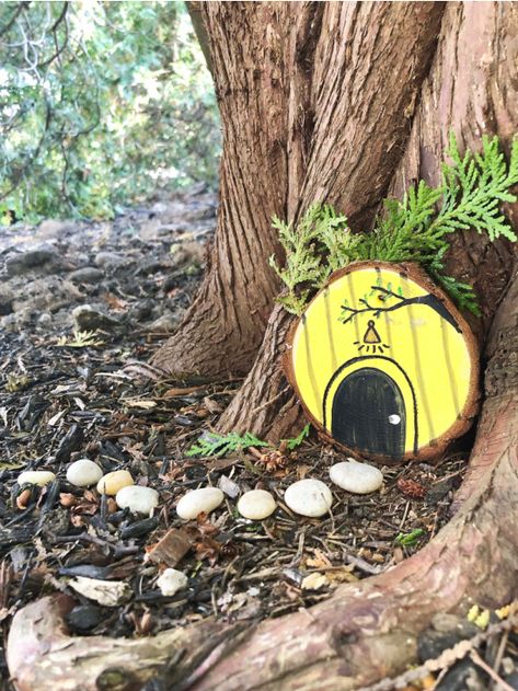 fairy door in backyard tree Diy Backyard Play, Nature Trail Design, Backyard Play Areas, Nature Trail Signs, Backyard Fairy Garden, Woodland Fairy Birthday Party, Backyard Nature, Backyard Fort, Forest School Activities