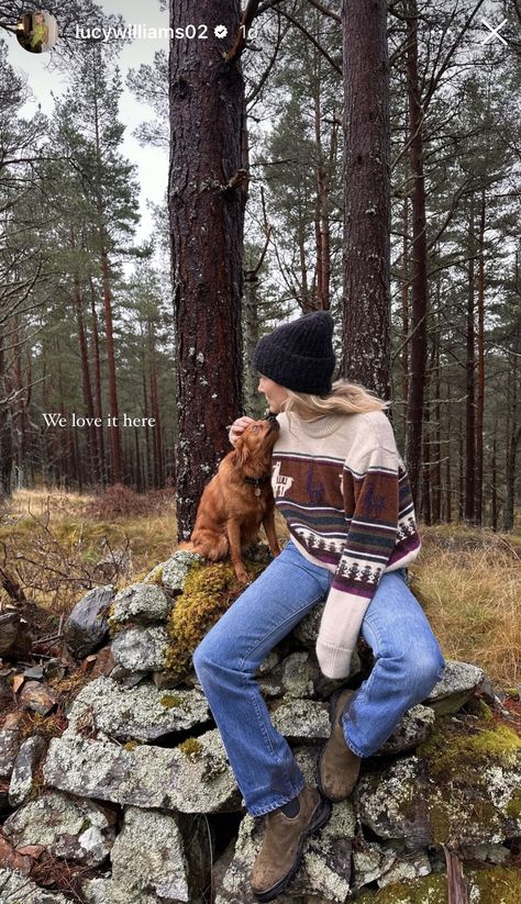 Granola Winter Outfits, Hiking Outfits Summer, Trail Outfits, Outdoorsy Outfits, Granola Girl Outfits, Granola Outfits, Walking Outfit, Pnw Style, Outfit Outdoor