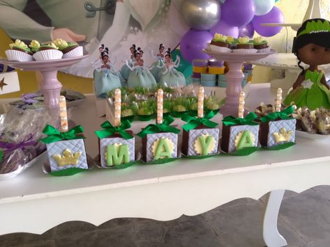 Princess Tiana Birthday Party, Tiana Birthday Party, Princesa Tiana, Princess Diy, Princess Tiana, Event Themes, 18th Birthday, Baby Birthday, Birthday Party