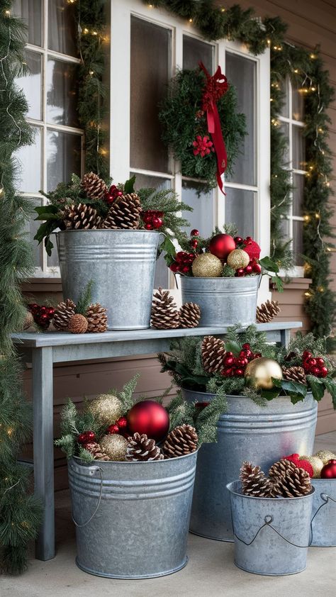 Learn how to perfectly style farmhouse Christmas decor in your home with our easy-to-follow guide. Transform your space into a festive retreat! Outside Christmas Decorations, Christmas Planters, Christmas Farm, Country Christmas Decorations, Christmas Porch Decor, Christmas Themes Decorations, Cozy Holiday, Christmas Arrangements, Xmas Ideas