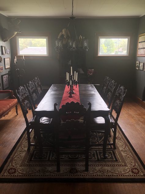 Goth Dining Room Table, Witchy Dining Room Ideas, Gothic Style Dining Room, Gothic Dining Room Table, Alt Dining Room, Black Dining Room Aesthetic, Goth Dining Table, Gothic Dining Room Ideas, Modern Gothic Dining Room