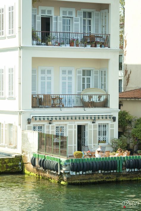 banks of the Bosphorus River, Istanbul, Turkey Old Style House, Bosphorus Istanbul, Empire Ottoman, Three Women, Turkey Travel, The Terrace, Most Beautiful Cities, Istanbul Turkey, Beautiful Architecture