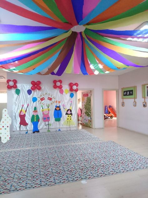 School Ceiling Decorations, Cultural Decorations Ideas, Penguin Patch, Number Blocks, School Board Decoration, Kids Class, Board Decoration, Children's Day, School Decorations