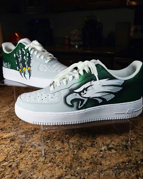 CUSTOM EAGLES AF1 by dmorj customs Shoes Af1, Hand Painted Sneakers, Af1 Custom, Af1 Shoes, Painted Sneakers, Eagles Football, Air Force 1 Custom, Personalized Shoes, Hand Painted Shoes