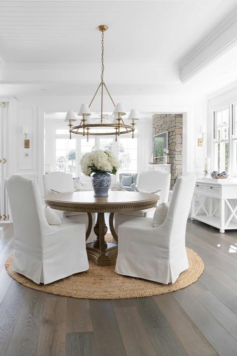 Round Table Dining Room Chairs, Hamptons Interior Design, Provincial Home, Hamptons House, Hamptons Style, Formal Living, Formal Living Rooms, Sunshine Coast, Traditional Decor