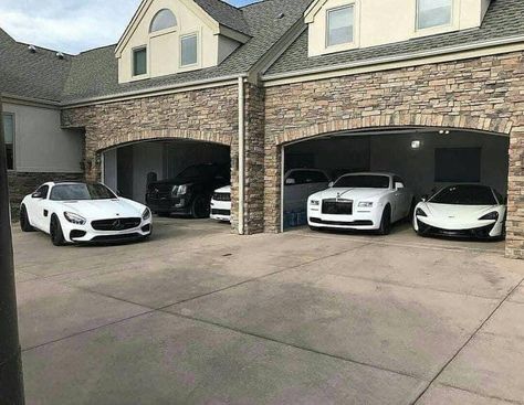 Rich Garage, Garage With Cars, Bmw And Mercedes, White Garage, Mc Laren, Instagram White, Car Goals, Affiliate Marketing Tips, Luxury Lifestyle Dreams