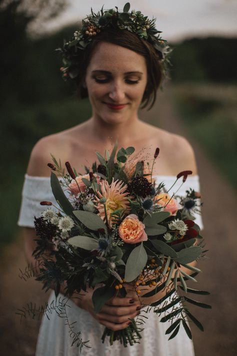 Farm wedding in the Scottish highlands. Autumnal blooms, thistles, dahlias, rowan berries, eucalyptus, vuvuzella roses.  Photo credit: www.foxandbearphotography.com Thistle Wedding Flowers, Thistle Bouquet Wedding, Scottish Wedding Themes, Enchanted Forest Wedding Theme, Ranunculus Wedding Bouquet, Bridal Bouquet Coral, Fall Bridal Bouquet, Rowan Berries, Scottish Flowers