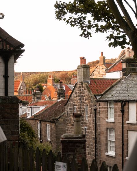 A Cosy Weekend Away in Robin Hood’s Bay. – Tanriverdi Travels Robin Hoods Bay, Ghost Walk, North York Moors, Walking Routes, Beautiful Cottages, Sea Wall, Village Life, Beautiful Sunrise, Stay The Night