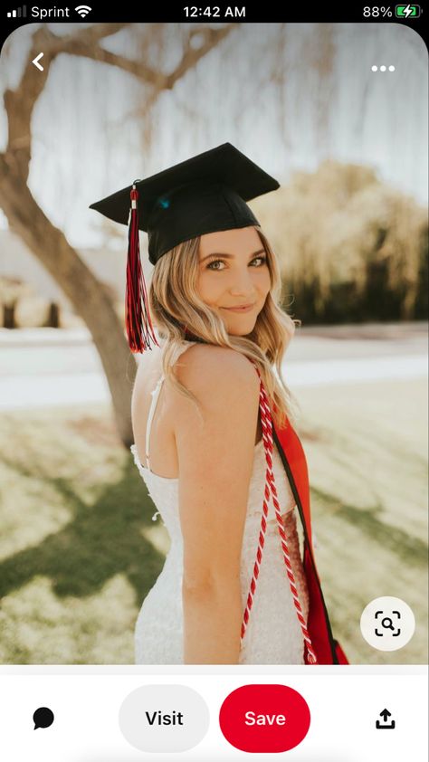 Accounting Graduate Photoshoot, Graduation Pics Nursing, Mtsu Graduation Pictures, College Graduation Pictures Masters, Grad Photoshoot Poses, Fun Graduation Pictures College, Unique College Graduation Pictures, Creative Graduation Pictures, Graduation Photo Poses