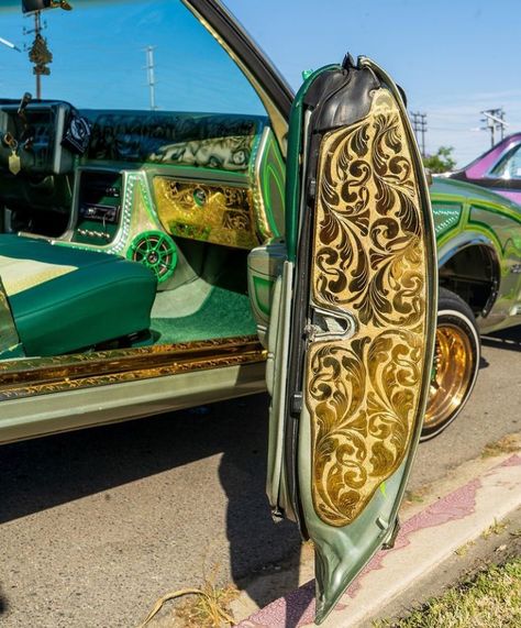 Old Cars Interior, Custom Car, Lowriders Aesthetic, Car Paint, Lowrider Interior, Trippy Car Interior Ideas, Old Car Interior Aesthetic, Trippy Car Interior, Low Rider Cars Aesthetic