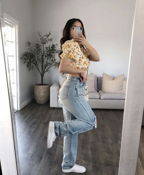 Casual Oufits, Outfit Looks, Mom Jeans Outfit, Outfit Mujer, Future Outfit, Ootd Style, Summer 2023, Style Outfits, Outfits Casuales