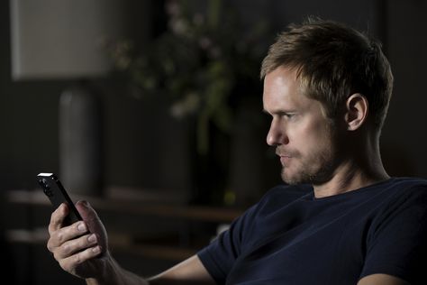 ‘Succession’ star Alexander Skarsgard explains Matsson’s barefoot tarmac walk Stealth Wealth, Kieran Culkin, Sarah Snook, Alexander Skarsgård, Big Little Lies, How To Get Better, Alexander Skarsgard, On The Phone, Latest Iphone