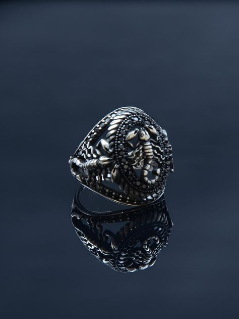 Horoscope Jewelry, Scorpio Ring, Scorpion Ring, Scorpio Jewelry, Ring Luxury, Unique Gifts For Him, Jewelry Minimalist, Ring For Men, Minimalist Ring