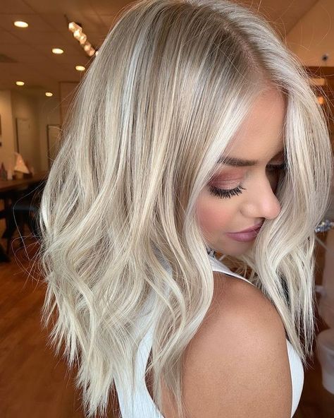 Bright Blonde Lob Hair, Bright Low Maintenance Blonde, Milky Blonde Highlights, Ash Platinum Blonde Hair, Cool Ash Blonde Hair, Bright Dimensional Blonde, Natural Ash Blonde Hair, Cool Blond, Hair Lowlights