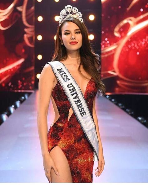 Miss Universe Dresses, Miss Universe Gowns, Gray Evening Gown, Miss Universe 2018, Catriona Gray, Miss Universe Philippines, Miss Philippines, Miss Universe, Miss World