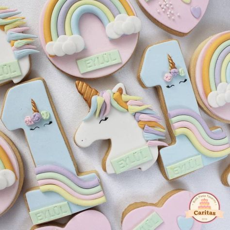 +16 Best Instagram Unicorn Cakes and Party Decor Ideas - Partymazing Unicorn Cake Ideas, Unicorn Dessert Table, Cookies Unicorn, Unicorn Cake Design, Amazing Cookie Recipes, Unicorn Desserts, Unicorn Room Decor, Party Decor Ideas, 21st Cake