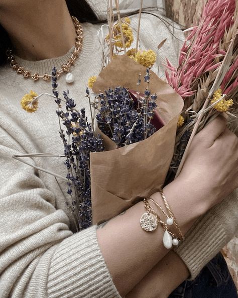 une femme d'un certain age | The Friday Edit: a casual French vibe Romantic Girl Aesthetic, French Asethic, French Vibes, Spring Lipstick, 2023 Wardrobe, Wardrobe Revamp, Product Photoshoot, My French Country Home, French Aesthetic