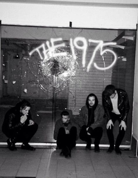 The 1975 Tumblr, 2014 Tumblr Aesthetic Grunge, I Love You Tumblr, Tumblr Era, The 1975 Wallpaper, Tumblr Grunge Aesthetic, 1975 Band, Dark Tumblr, Matty 1975