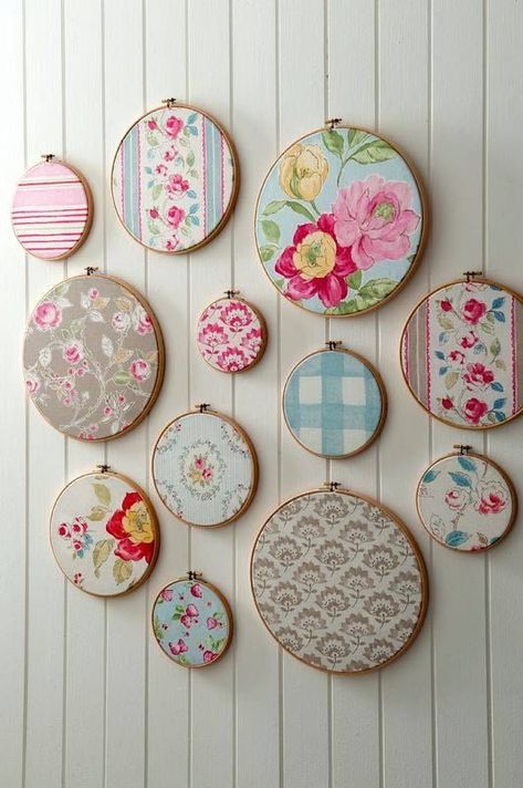 hoop art 10 Embroidery Hoop Decor, Embroidery Hoop Crafts, Embroidery Hoop Wall, Budget Crafts, Embroidery Hoop Wall Art, Disney Etsy, Diy And Crafts Sewing, Creation Couture, Sewing Rooms