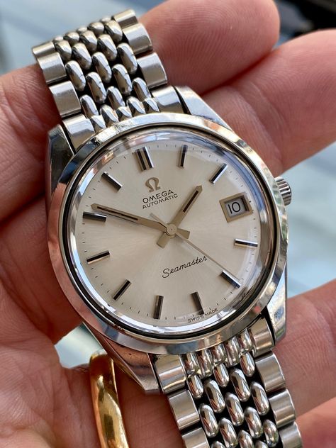 Omega Watch Vintage, Nice Watch, Suit Man, Watches Rolex, Vintage Omega, Expensive Watches, Bracelet Vintage, Men's Watches, Omega Seamaster