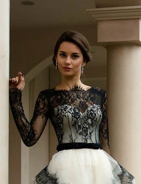 Black Top Wedding Dress, Gothic Wedding Attire Guest, Black Top White Skirt Wedding Dress, Wedding Dress Alternative, Gothic White Wedding Dress, Punk Rock Wedding Dress, Punk Wedding Dress, Punk Wedding Dresses, Black White Wedding Dress