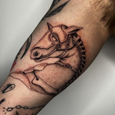 New armored horse on @tsp.tattoo to finish his sleeve on his inner arm ✨🖤 🔖#idahofallstattoo #pocatellotattoo #rexburgtattoo #twinfallstattoo #boisetattoo medieval horse tattoo, fineline medieval tattoo Armored Horse, Medieval Horse, Medieval Tattoo, Fineline Tattoo, Horse Tattoo, Twin Falls, Idaho Falls, Tattoo Placement, S Tattoo