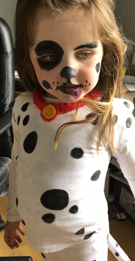 Dalmation Face Paint Kids, Toddler Dalmation Costume Girl, Diy Dalmation Costume Kids, Dalmatian Face Paint, Toddler Dog Costume, Diy Dalmatian Costume, Dalmatian Dog Costume, Fancy Dress Diy, 101 Dalmatians Costume