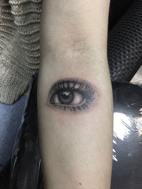 Tattoo Eyes Realistic, Eye Tattoo Realistic, Realistic Eye Tattoo, Fake Skin, Realistic Eye, Skeleton Hand Tattoo, Skeleton Hands, Eye Tattoo, Tattoo Work