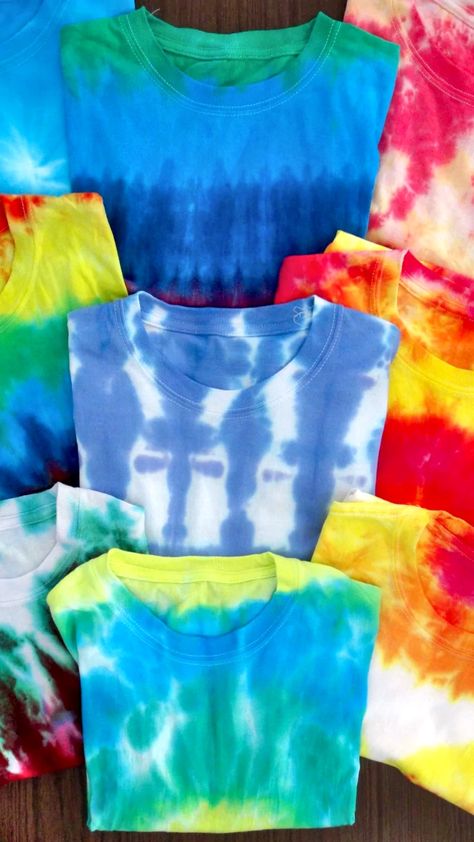 7 Easy Tie-dye Patterns for Beginners How To Make A Tie, Diy Background, Make A Tie, Tie Dye Party, Dye Patterns, Easy Patterns, How To Tie Dye, Background Diy, Tie Dye Diy