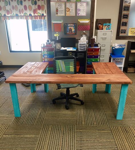 Classroom Arrangement, Teacher Projects, Farmhouse Classroom, Classroom Desk, Dream Classroom, Classroom Makeover, Classroom Layout, Kindergarten Lesson Plans, 3rd Grade Classroom