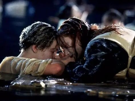 Jack And Rose Titanic, Titanic Aesthetic, Rose Titanic, Rose Dawson, Titanic Rose, Leo And Kate, Jack And Rose, Beau Film, Titanic 1997