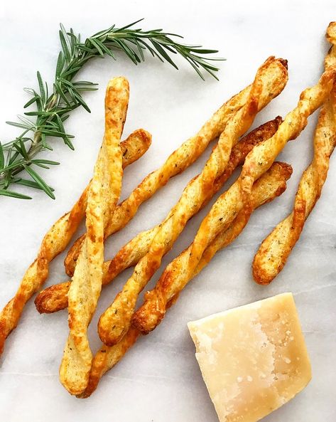 Rosemary-Parmesan Cheese Straws | e2 bakes brooklyn Cheese Twists Recipe, Sourdough Cheese Straws, Cheese Buttons, Cheesy Appetizers, Cheese Straw, Savory Biscuits, Cheese Straws Recipe, Bread Twists, Cheese Twists