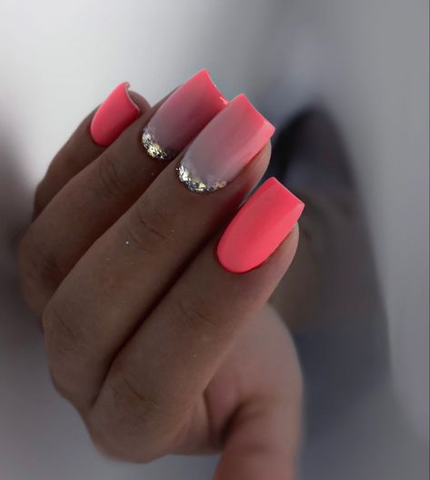 Nails Beach Design, Cowboy Nails, Nails Beach, Quartz Nails, Neon Acrylic Nails, Emerald Nails, Wow Nails, Vibrant Nails, Work Nails